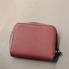 Pénztárca Menguellati, amint azt HTM az iLost segítségével jelentette.