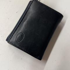 財布 がiLostで GVB によって報告されました