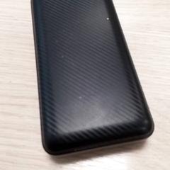 Power bank Zwart, como reportado por Qbuzz Fryslân utilizando o iLost