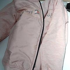 Chaqueta Kind roze, ha sido reportado por IKEA Groningen con iLost