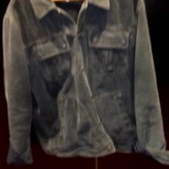 السترة، كما تم الإبلاغ عنه بواسطة TivoliVredenburg عبر iLost