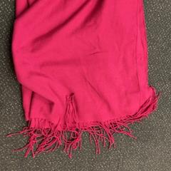 Kendő, amint azt Pathé Eindhoven az iLost segítségével jelentette.