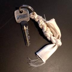 열쇠 Met gevlochten sleutelhanger, iLost를 사용하여 TivoliVredenburg에 보고됨
