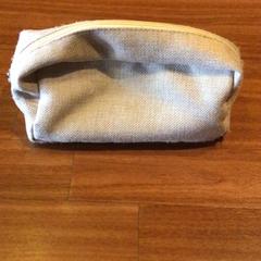 トイレバッグ Beige toilettas がiLostで Van der Valk Hotel Emmeloord によって報告されました