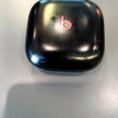 En airpodcase, iLost를 사용하여 Qbuzz GD Groningen HS에 보고됨