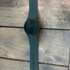 Smartwatch Donkergroen, zoals gemeld door Pathé Schouwburgplein met iLost