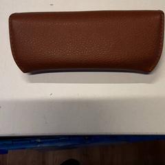 Brilleetui, som rapportert av Qbuzz ZHN ved bruk av iLost