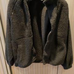 Mellény Zwart, amint azt Van der Valk Hotel Apeldoorn - De Cantharel az iLost segítségével jelentette.