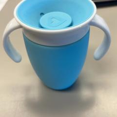 İLost kullanarak Burgers' Zoo tarafından bildirildiği gibi İçme kabı