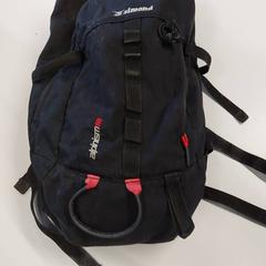 Mochila Zwart, ha sido reportado por Regio Oost-Vlaanderen con iLost
