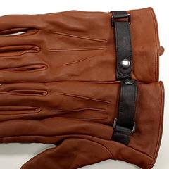 Handschoenen، كما تم الإبلاغ عنه بواسطة Centraal magazijn عبر iLost