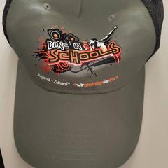 Cap Stoff mit Mesh, come riportato da Schloss Hof utilizzando iLost