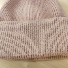 Zimná čiapka, jak nahlášeno IKEA Bratislava pomocí iLost