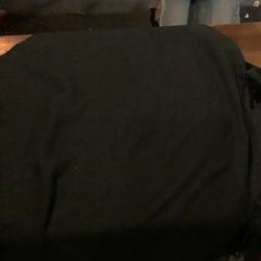 Šátek Zwart, jak nahlášeno Café Leentje pomocí iLost