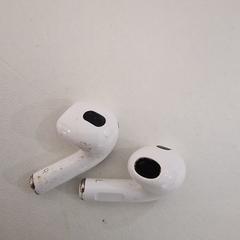 Oortjes, a été signalé par allGo Almere utilisant iLost