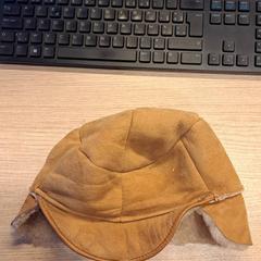 Beanie -bruin, como reportado por Centraal magazijn utilizando o iLost