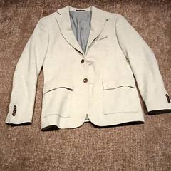 ブレザー がiLostで Van der Valk Hotel Apeldoorn - De Cantharel によって報告されました