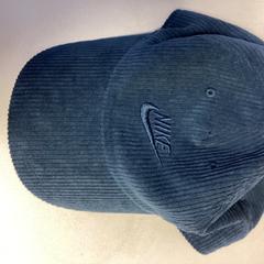 Kšiltovka Blauw Nike, jak nahlášeno Artis pomocí iLost