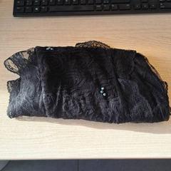 Xal zwart kant, segundo informou Regio West-Vlaanderen usando iLost