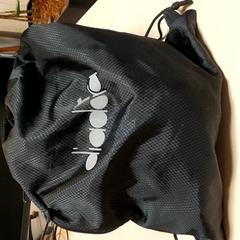 Zwemzak, como reportado por Centraal magazijn utilizando o iLost