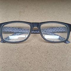 Lunettes, a été signalé par Qbuzz GD Groningen Peizerweg utilisant iLost
