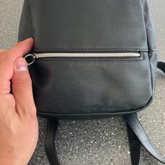 Mochila, segundo informou Connexxion Amstelveen usando iLost