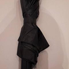 Esernyő Zwart, amint azt Van der Valk Hotel Schiphol az iLost segítségével jelentette.