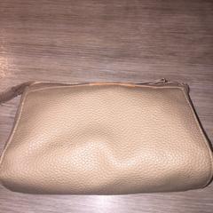Bossa de maquillatge Beige, segons ha informat Van der Valk Hotel Vianen mitjançant iLost