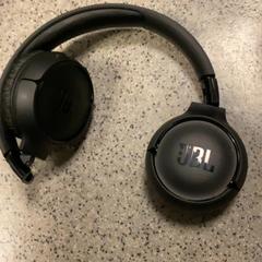 Écouteurs, a été signalé par MEININGER Hotel Copenhagen utilisant iLost