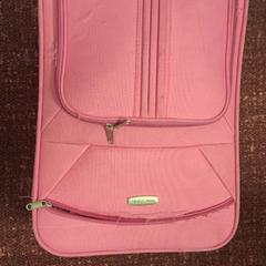 Kabelka Pink suitcase, ako bolo nahlásené ibis Styles Rotterdam Ahoy pomocou iLost