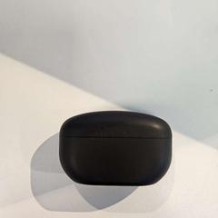 Sluchátko Zwart, jak nahlášeno AFAS Live pomocí iLost