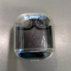 Oortjes zwart/transparant, amint azt Qbuzz GD Groningen HS az iLost segítségével jelentette.