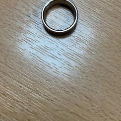 Anillo de bodas, ha sido reportado por Sheraton Brussels Airport Hotel con iLost