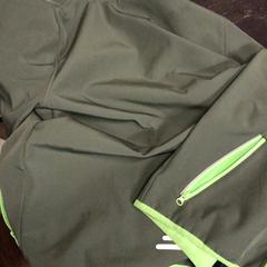 Jas Licht groen, zoals gemeld door Attractie- & Vakantiepark Slagharen met iLost