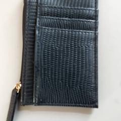 Kaartenhouder, amint azt Centraal magazijn az iLost segítségével jelentette.