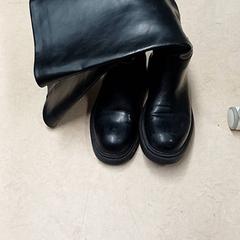 신발 & 구두 Zwart leer, iLost를 사용하여 Qbuzz GD Groningen Peizerweg에 보고됨