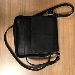 Tasje, iLost를 사용하여 Pathé Buitenhof에 보고됨