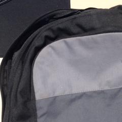 Rucksack zwart/grijs, gemeldet von Walibi Holland über iLost