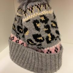 Muts Grijs met zwart/ gouden stippen, gisa salatu by IKEA Utrecht iLost erabiliz