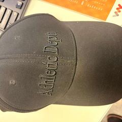 Kšiltovka, jak nahlášeno Ramada by Wyndham Amsterdam Airport Schiphol pomocí iLost