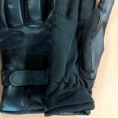 Klær Handschoenen, som rapportert av Regio West-Vlaanderen ved bruk av iLost