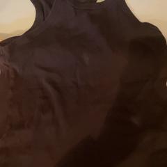 衣類 がiLostで Familie Resort Molenwaard によって報告されました