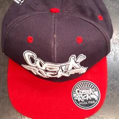 野球帽 がiLostで Rotterdam The Hague Airport によって報告されました