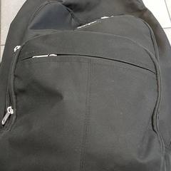 Mochila Zwart, ha sido reportado por Regio Oost-Vlaanderen con iLost