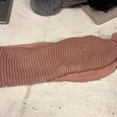 Szal, zgłoszono przez Artis przy użyciu iLost