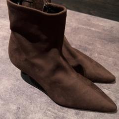 Tacóns, segundo informou Van der Valk Hotel Haarlem usando iLost