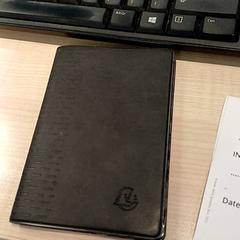 Notisbok Noir, som rapportert av IKEA Toulouse ved bruk av iLost