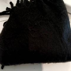 Bufanda Laine, segundo informou IKEA Toulouse usando iLost