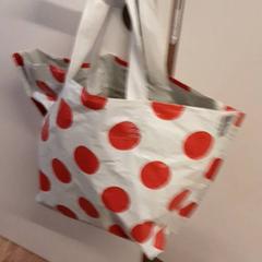 Väska, rapporterat av Qbuzz ZHN med iLost