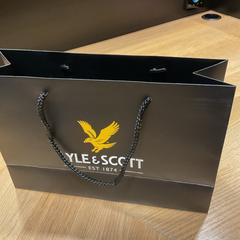 Bevásárlótáska, amint azt Designer Outlet Roosendaal az iLost segítségével jelentette.